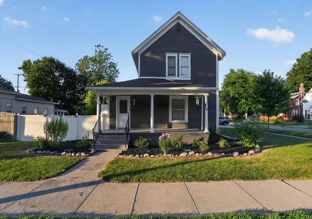 3rd image of 125 E Lincoln, Grand Ledge, MI 48837 | MLS# 70544091