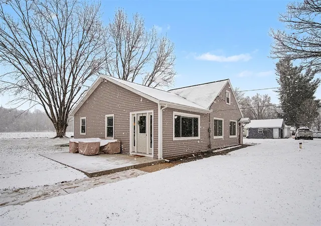 Homes for sale in Marne, MI | 14634 Washington St, Marne, MI 49435 | MLS# 70510916