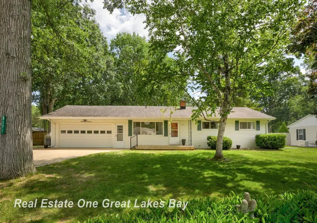 Homes for sale in Saginaw, MI | 8171 Geddes Rd, Saginaw, MI 48609 | MLS# 50214368