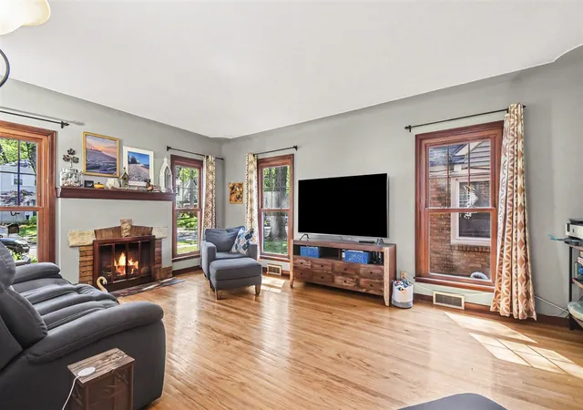 Homes for sale in Grand Rapids, MI | 535 Mulford Dr, Grand Rapids, MI 49507 | MLS# 70535037