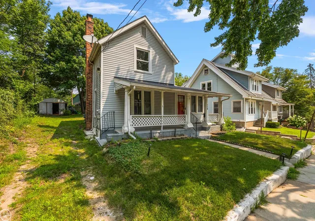 Photo 3 of Single family home for sale at 118 W Summit St, Ann Arbor, MI 48103 | MLS# 50185013 | Listing updated on 2026-09-20