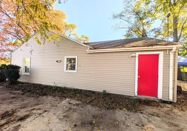 Homes for sale in Battle Creek, MI | 582 Riverside Dr, Battle Creek, MI 49015 | MLS# 70500339