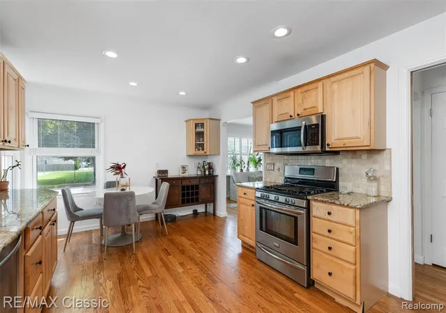 Homes for sale in Royal Oak, MI | 605 Fernwood Rd, Royal Oak, MI 48067 | MLS# 61005020