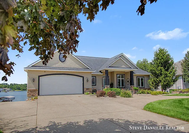 Photo 2 of Sale Pending at 9121 24th Avenue, Jenison, MI 49428 | MLS# 70553190 | Listing updated on 2026-09-03