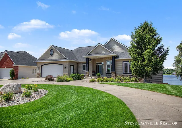 Photo 3 of Sale Pending at 9121 24th Avenue, Jenison, MI 49428 | MLS# 70553190 | Listing updated on 2026-09-03