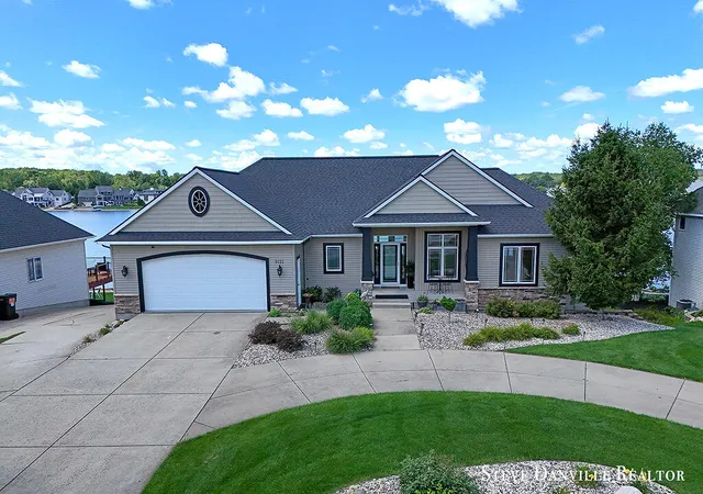 Photo 3 of Sale Pending at 9121 24th Avenue, Jenison, MI 49428 | MLS# 70553190 | Listing updated on 2026-09-03