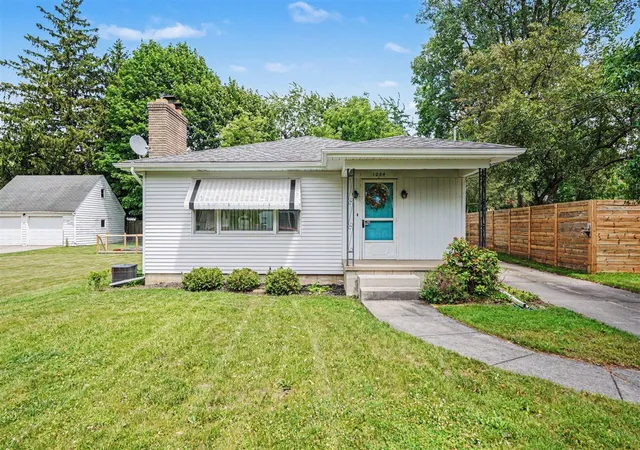 Homes for sale in Grand Rapids, MI | 1234 Fay Ave, Grand Rapids, MI 49504 | MLS# 70543840