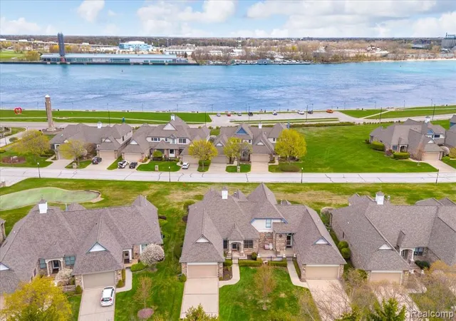 2nd image of 1628 Edison Shores Ln, Port Huron, MI 48060 3378 | MLS# 61002137
