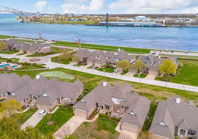 4th image of 1628 Edison Shores Ln, Port Huron, MI 48060 | MLS# 61002137