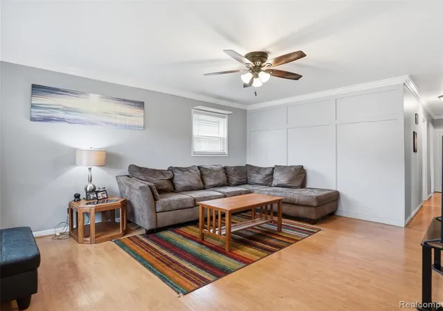 2nd image of 21601 Parkway St, Saint Clair Shores, MI 48082 | MLS# 61022607