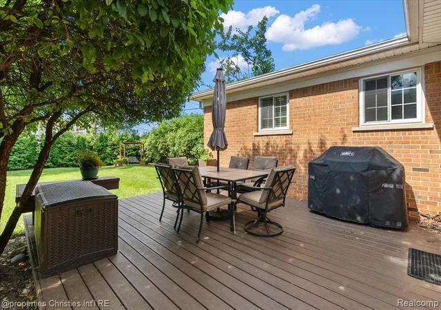 5th image of 17657 Avilla Blvd, Lathrup Village, MI 48076 2732 | MLS# 61023383