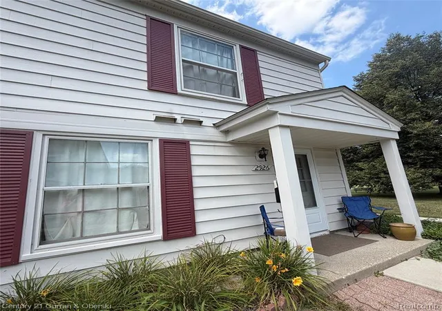 Photo 3 of Condo for sale at 2926 Meadowbrook Ct #C, Lake Orion, MI 48360 1726 | MLS# 61024463 | Listing updated on 2026-09-11