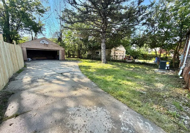 4th image of 6849 Sw Rosemont Ave, Detroit, MI 48228 | MLS# 70544516