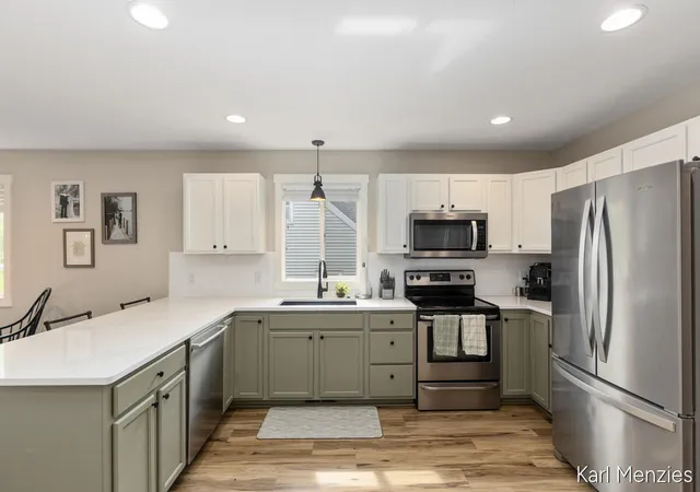 Homes for sale in Grand Rapids, MI | 1231 Bradford St, Grand Rapids, MI 49503 | MLS# 70534901