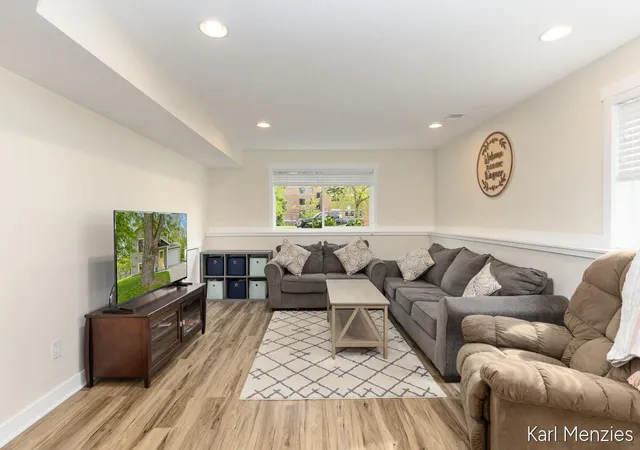 4th image of 1231 Bradford St, Grand Rapids, MI 49503 | MLS# 70534901