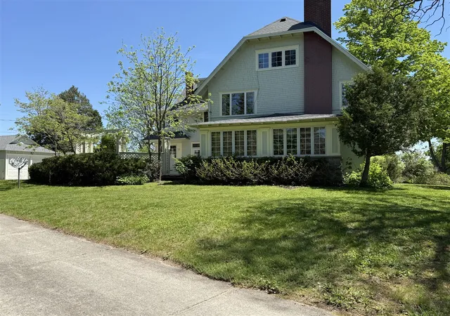 3rd image of 430 W Upton Ave, Reed City, MI 49677 | MLS# 70535882
