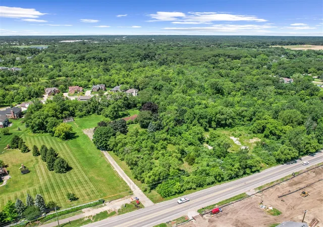 2nd image of 27491 Pontiac Trl, South Lyon, MI 48178 | MLS# 70452972
