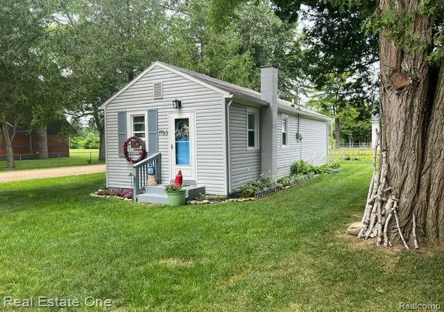 2nd image of 7153 Cedar Rd, Lexington, MI 48450 | MLS# 60321960