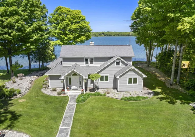 Homes for sale in Honor, MI | 3154 Bancroft Rd, Honor, MI 49640 | MLS# 80069255