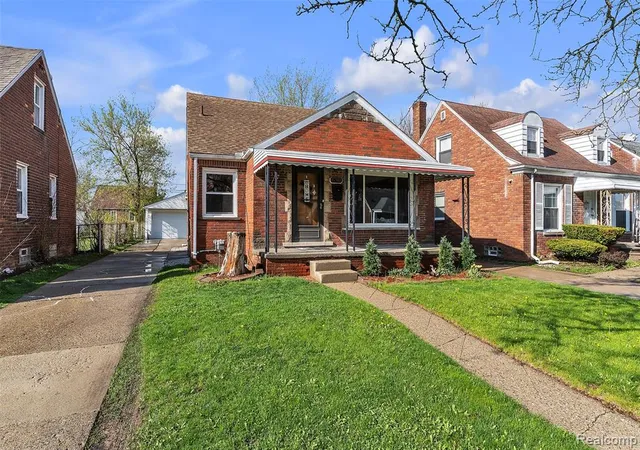 Homes for sale in Eastpointe, MI | 15361 Sprenger Ave, Eastpointe, MI 48021 | MLS# 60985149