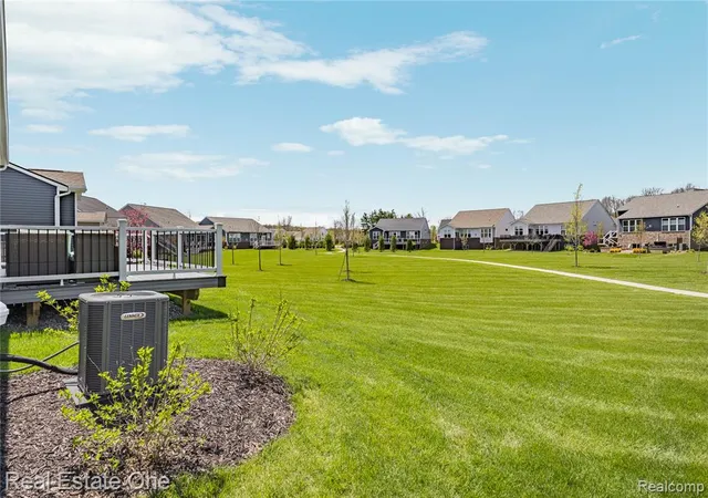 Homes for sale in New Hudson, MI | 30067 Turtle Creek Cir, New Hudson, MI 48165 | MLS# 60989986