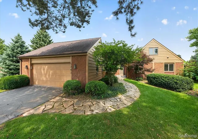 2nd image of 5461 Countryside Dr, Saline, MI 48176 9541 | MLS# 61023000