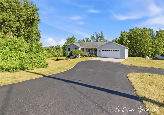 2nd image of 3350 Egner St, Cedar Springs, MI 49319 | MLS# 70546092
