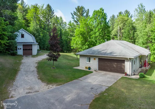 Homes for sale in Bellaire, MI | 1557 W Eddy School Rd, Bellaire, MI 49615 | MLS# 50210501