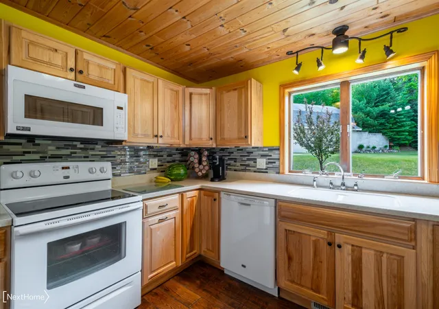 Homes for sale in Bellaire, MI | 1557 W Eddy School Rd, Bellaire, MI 49615 | MLS# 50210501
