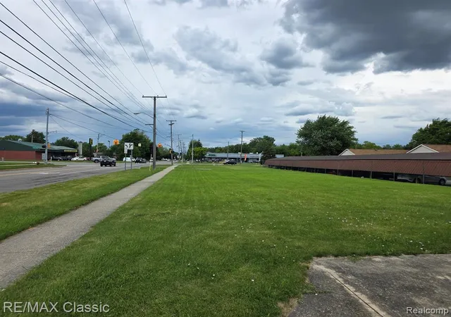 1st image of 30006 Utica Rd, Roseville, MI 48066 | MLS# 61003062
