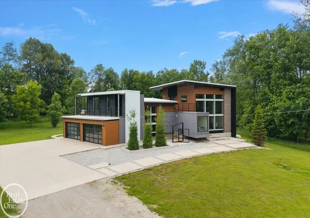 2nd image of 850 Frick Rd, Leonard, MI 48367 | MLS# 50212516