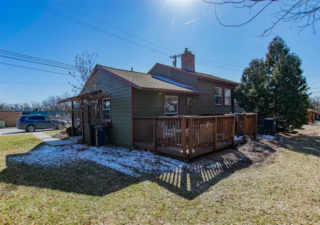 Homes for sale in Ann Arbor, MI | 2540 Pittsfield Blvd, Ann Arbor, MI 48104 | MLS# 70521798