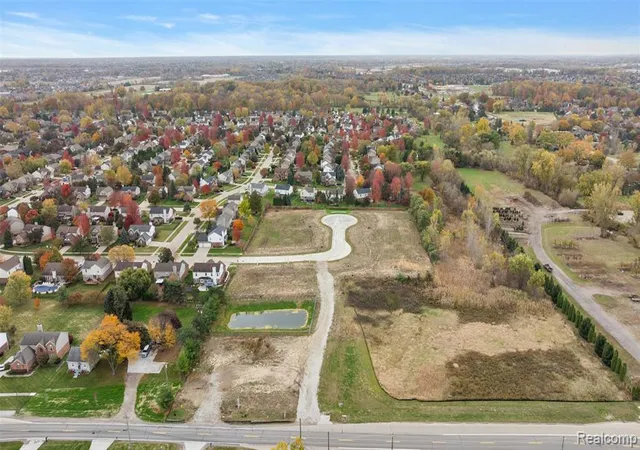 3rd image of 17824 Biscayne Dr, Macomb, MI 48042 | MLS# 60973561
