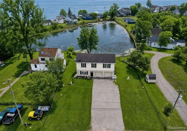 Homes for sale in Newport, MI | 6198 Brancheau Rd, Newport, MI 48166 | MLS# 60974188