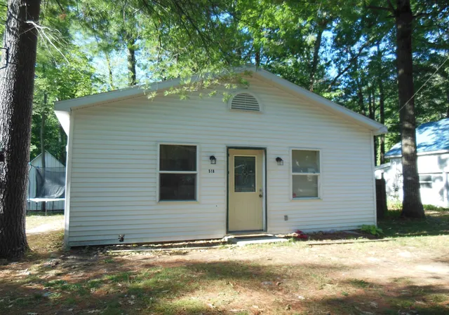 Photo 2 of Sale Pending at 518 Ithaca St, Harrison, MI 48625 | MLS# 50216763 | Listing updated on 2026-09-16