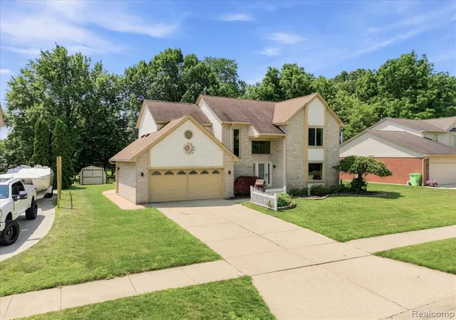 Photo 3 of Sale Pending at 28108 Ruby Ct, Chesterfield, MI 48047 | MLS# 61011836 | Listing updated on 2026-08-07