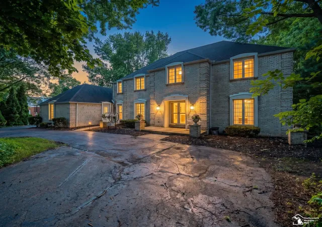 2nd image of 1065 Hollywood Dr, Monroe, MI 48162 | MLS# 50211952