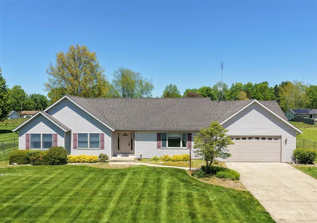 Homes for sale in Dowagiac, MI | 29376 Saddlebred Ln, Dowagiac, MI 49047 | MLS# 70532356