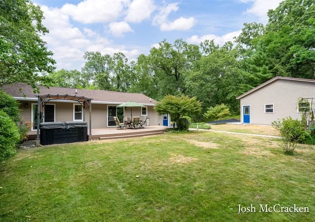 2nd image of 9665 Black Oak Dr, Lowell, MI 49331 | MLS# 70547885