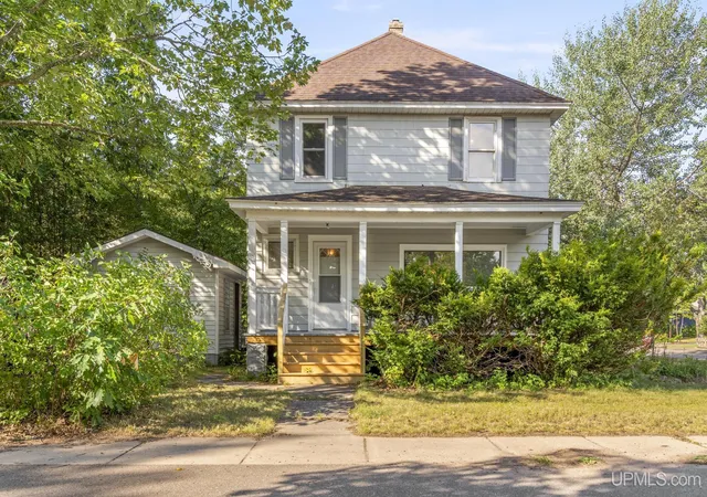 Photo 1 of Single family home for sale at 195 N Oak St, Gwinn, MI 49841 | MLS# 50220057 | Listing updated on 2026-09-05