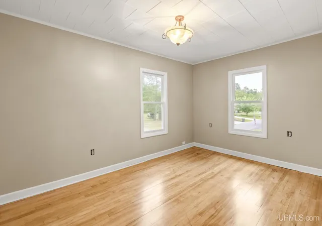 Photo 4 of Single family home for sale at 195 N Oak St, Gwinn, MI 49841 | MLS# 50220057 | Listing updated on 2026-09-05