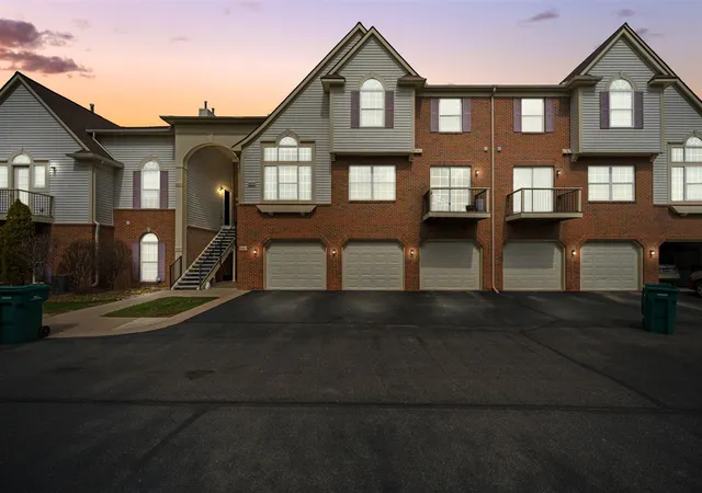 2nd image of 9475 Lakeside Dr, Ypsilanti, MI 48197 | MLS# 70521972