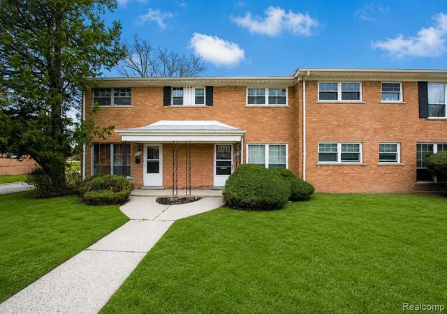 1st image of 2708 W 13 Mile Rd, Royal Oak, MI 48073 | MLS# 61019870