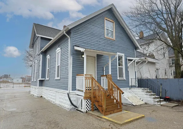 4th image of 110 N Madison Ave, Bay City, MI 48708 | MLS# 50204407
