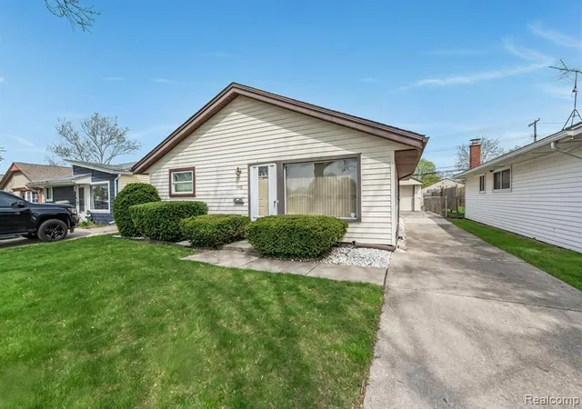 Homes for sale in Taylor, MI | 7901 Roosevelt St, Taylor, MI 48180 | MLS# 60986490