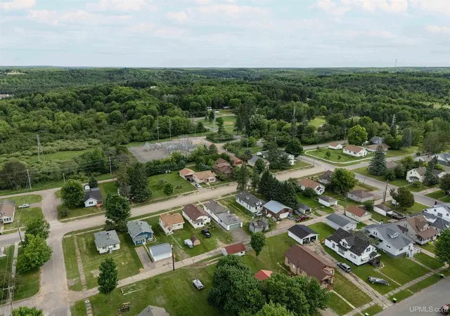 Photo 29 of Single family home for sale at 412 Amber St, Iron River, MI 49935 | MLS# 50200921 | Listing updated on 2026-08-27