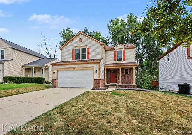 1st image of 1618 Marshbank Dr, Pontiac, MI 48340 | MLS# 61018041