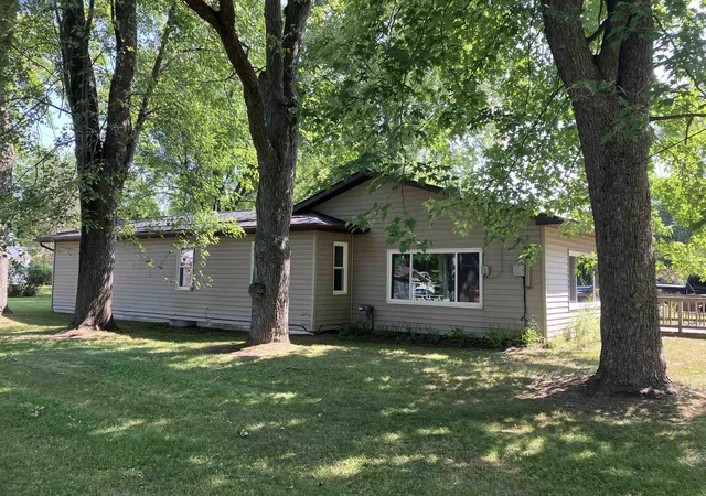 Photo 3 of Single family home for sale at 409 W Knox St, Beaverton, MI 48612 | MLS# 50216206 | Listing updated on 2026-08-31