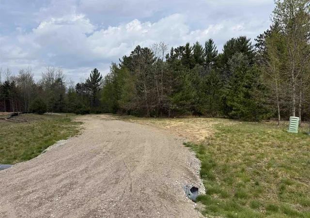 Homes for sale in Grawn, MI | 6473 Jeffrey Pl, Grawn, MI 49637 | MLS# 80068590