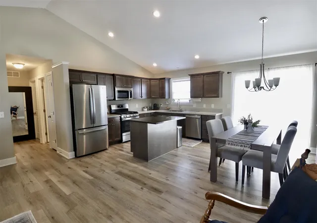 Photo 4 of Sale Pending at 5806 Birdsong Ct, Grand Rapids, MI 49508 | MLS# 70546776 | Listing updated on 2026-09-13